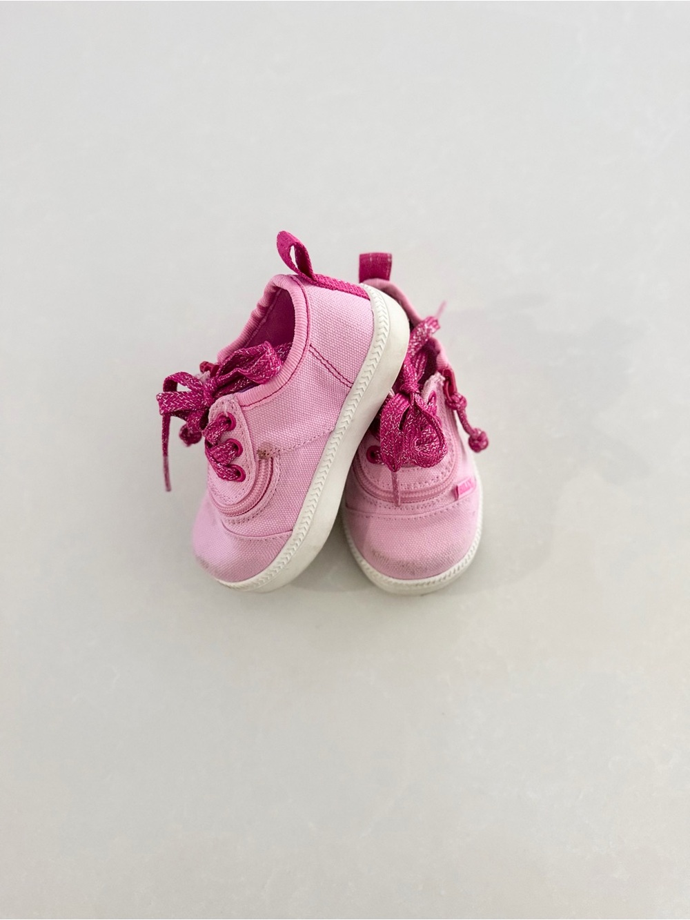 BILLY Toddler Pink Canvas Low-Top Zipper Sneakers β’ Size 6